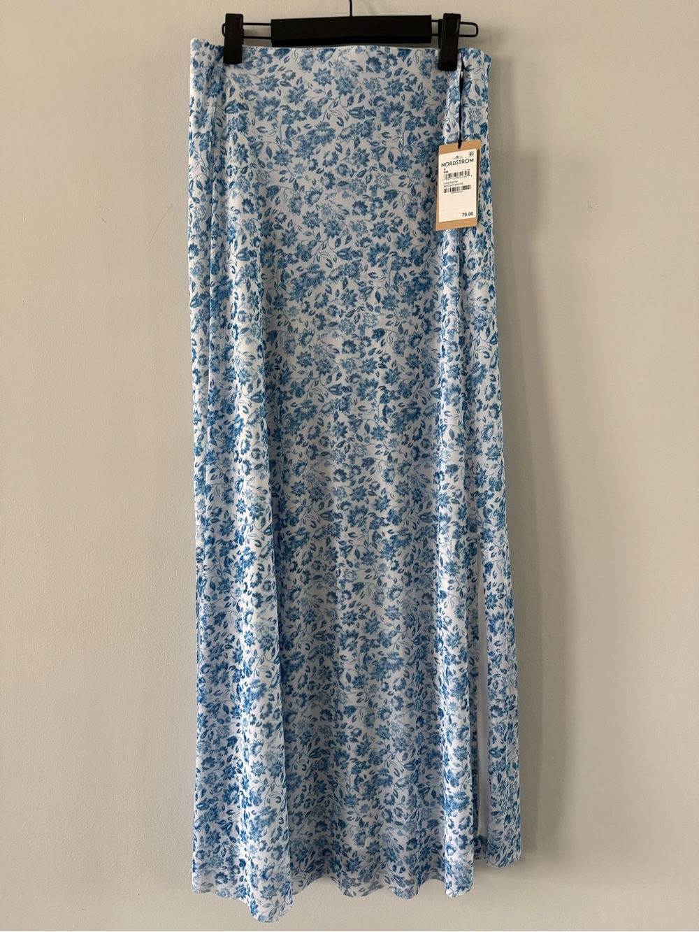 NWT Halogen Floral Print Maxi Skirt in Light Blue and White